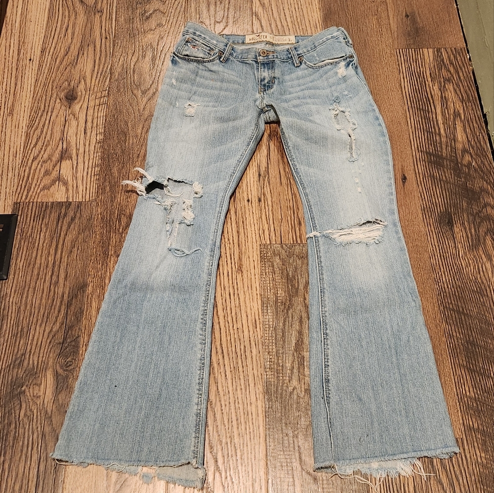 Distressed Light Blue Women's Jeans